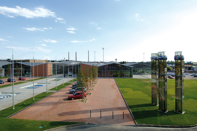 Adv leo-burnett per motor village